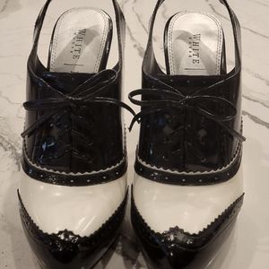 White House Black Market Heeled Clare Oxford 8M